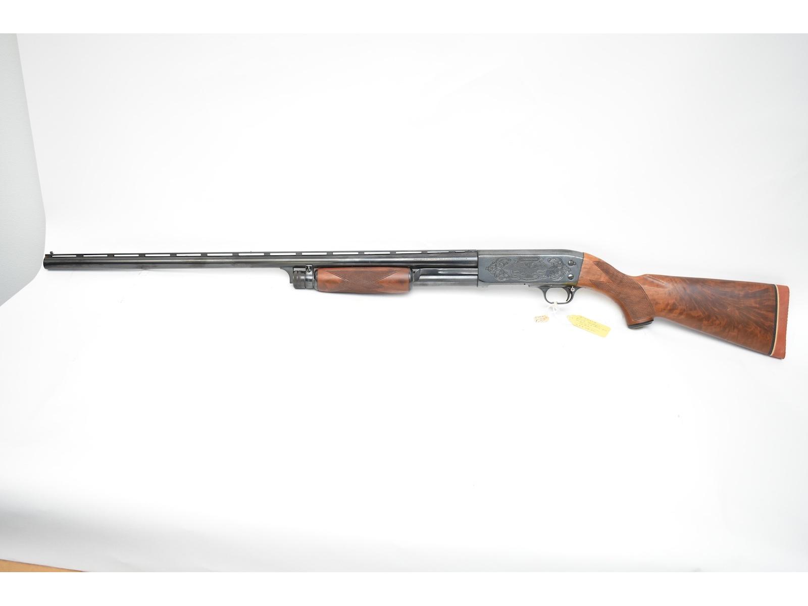 ITHACA GUN COMPANY Model 37 Featherweight Bicentennial Edition