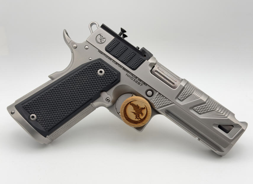 NIGHTHAWK CUSTOM  ALPHA HAWK 9MM, COMMANDER, CHUNK PORT BULL BARREL, MAGWELL, IOS CUT, STAINLESS UPGRADE, HOOD FLUTES