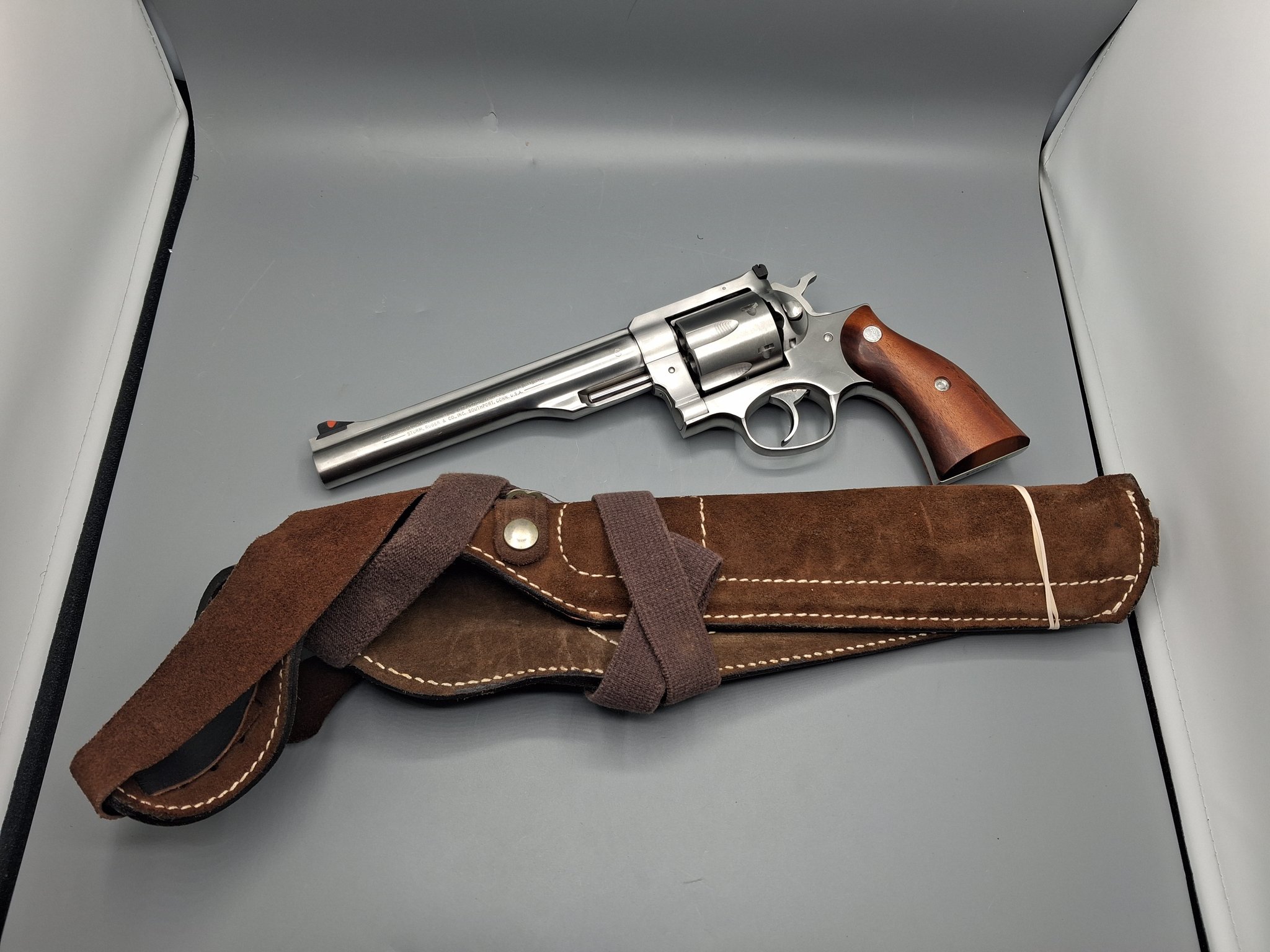 RUGER REDHAWK