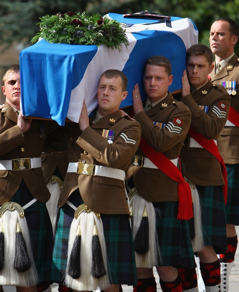barry delaney green dress Man wears green dress to funeral