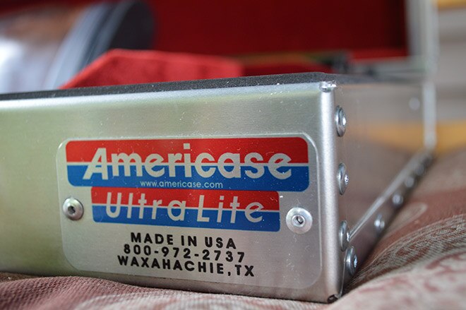 Americase_Ultralight_included_houses_the_set