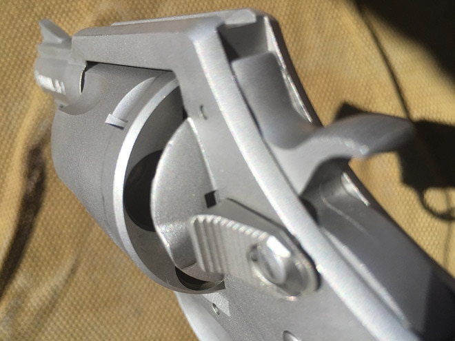 The_sights_are_plain_but_the_silver_finish_helps_visibility