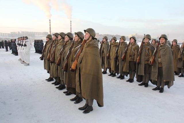 Yup, SKSs. The Soviets made these in the early 1950s and they were soon replaced by the AK fam.