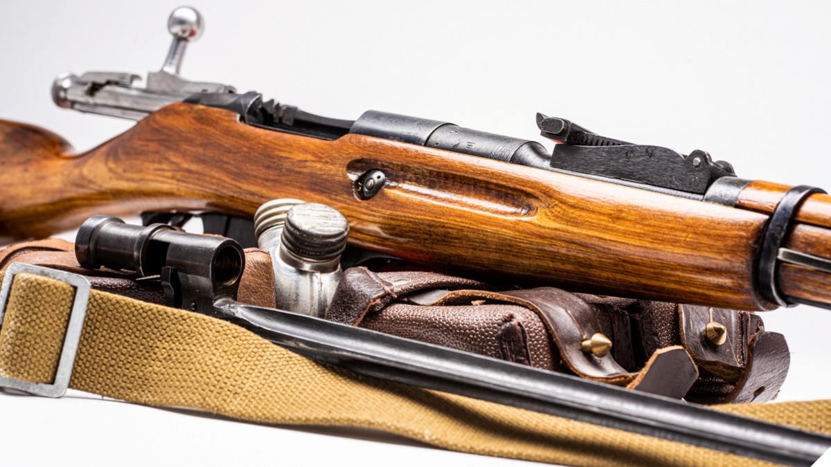 2 mosin nagants pictured together